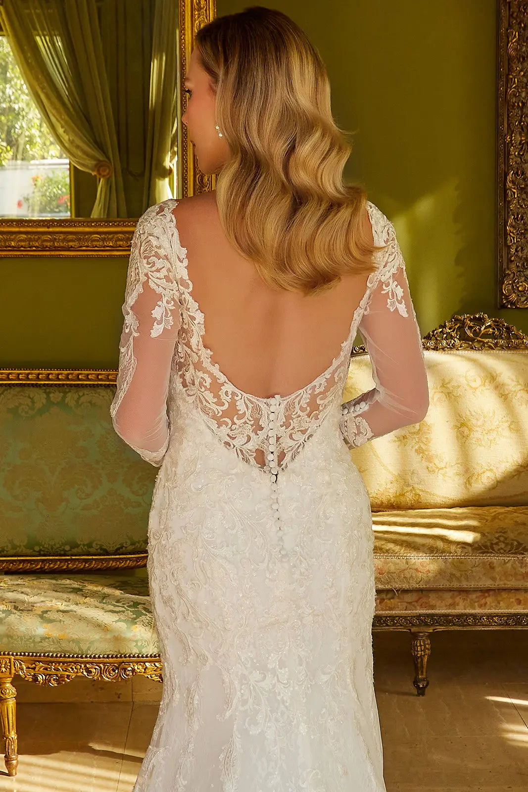 White Bridal Elegant Trumpet Silhouette Wedding Dress