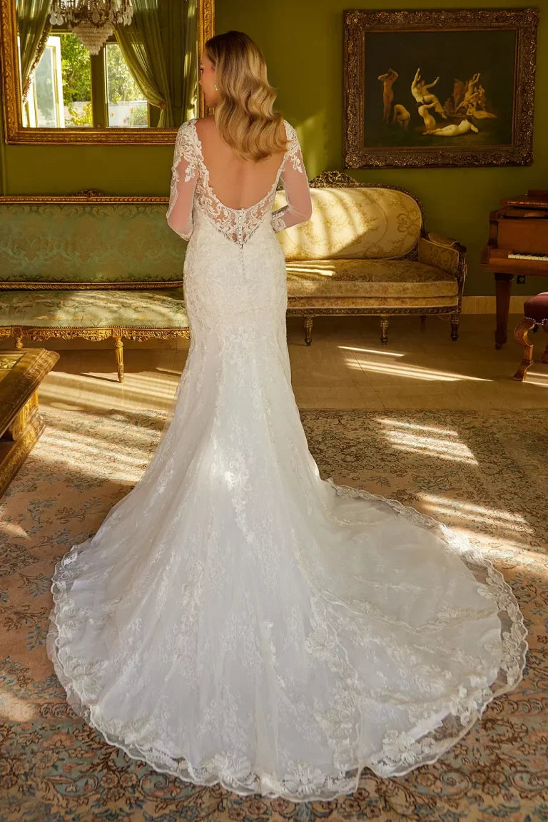 White Bridal Elegant Trumpet Silhouette Wedding Dress