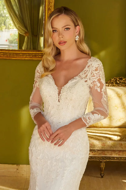 White Bridal Elegant Trumpet Silhouette Wedding Dress