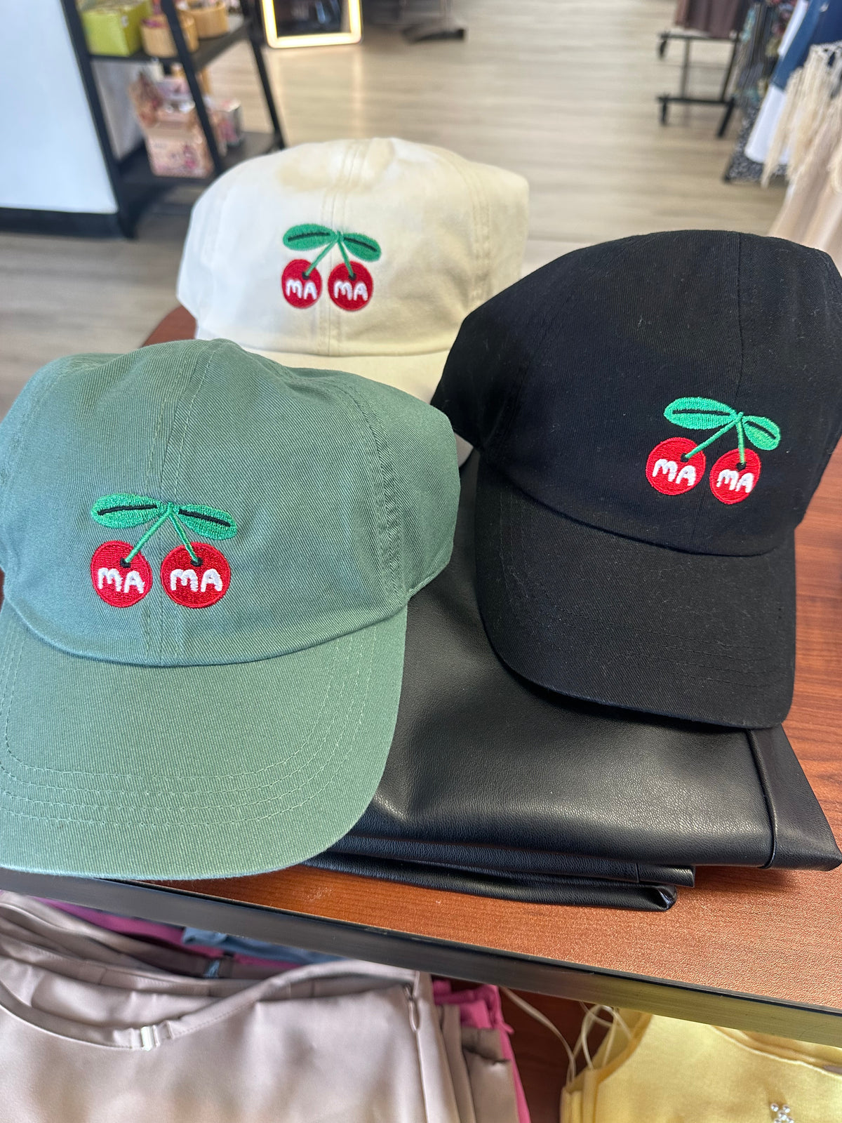 Mama Cherry hat