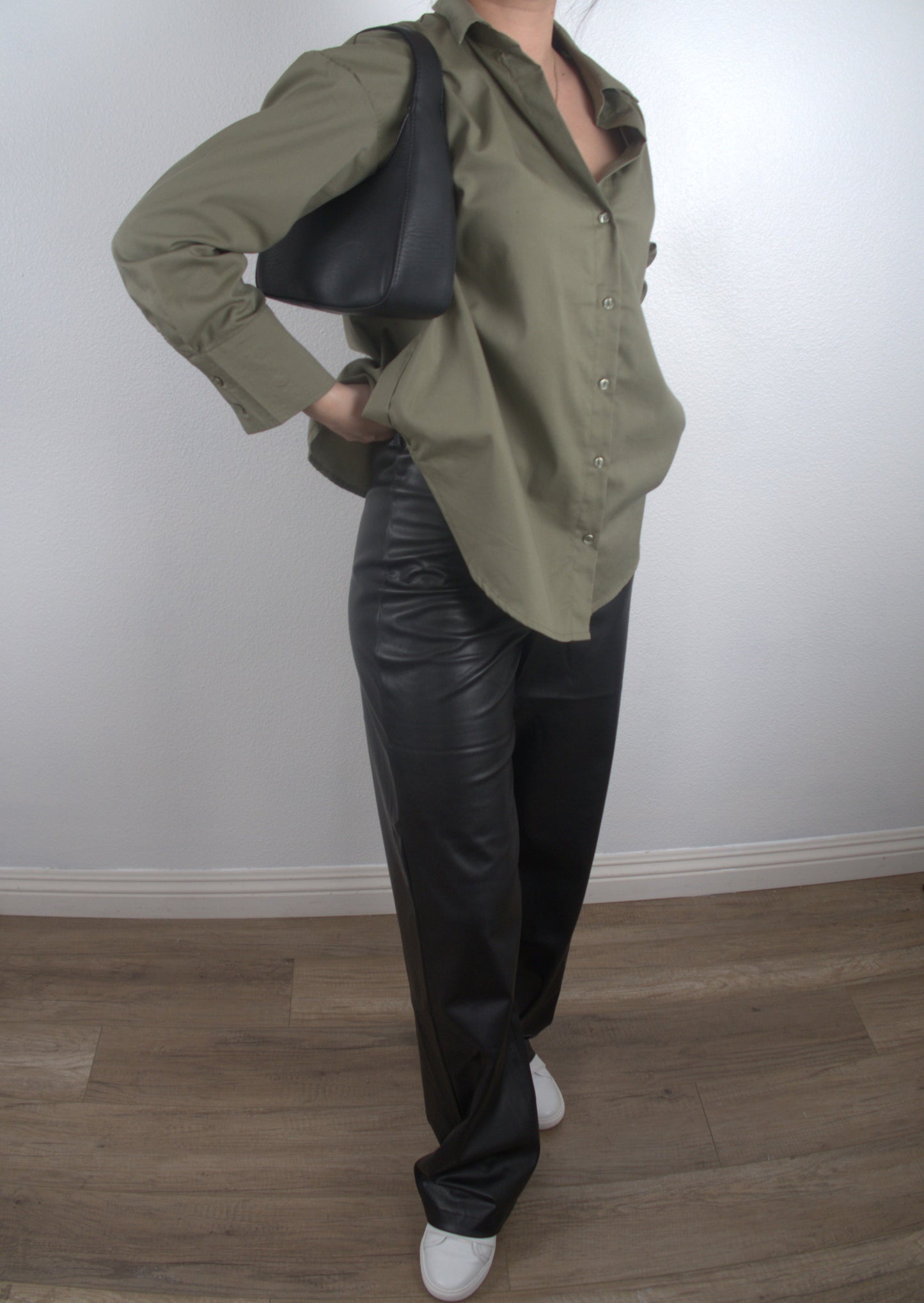The Business Poplin Button Down Basic Shirt