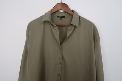 The Business Poplin Button Down Basic Shirt