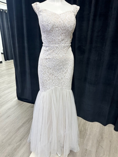 Elegant Fishtail Floor Length Off Shoulder Wedding Dress