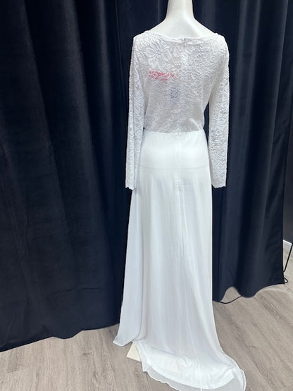 Elegant Hollow Lace V-Neck Wedding Dress