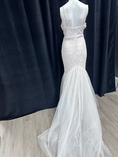 Sleeveless Sweetheart Neck Split Wedding Dress