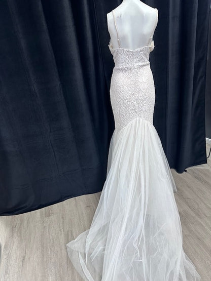 Sleeveless Sweetheart Neck Split Wedding Dress