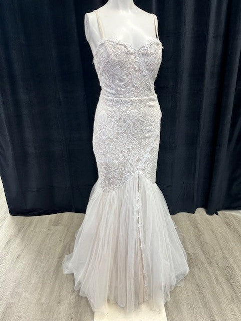 Sleeveless Sweetheart Neck Split Wedding Dress